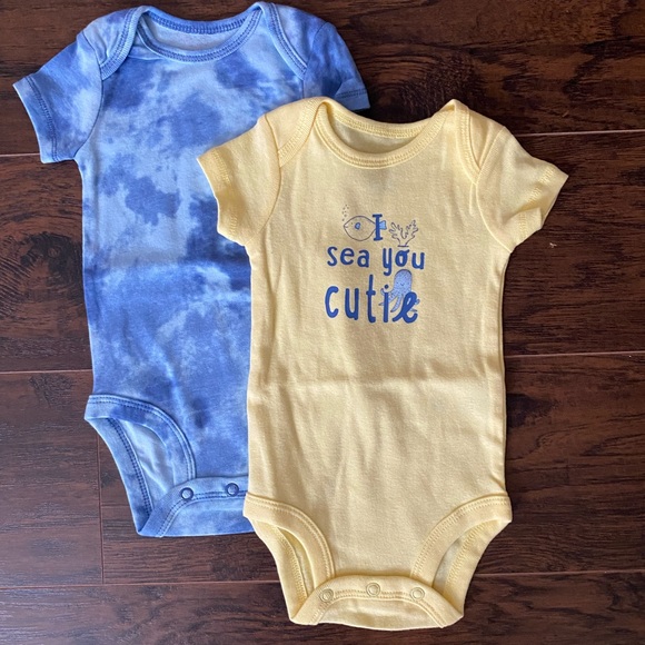 Carter’s • Summer Themed Onesies - Picture 1 of 3